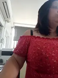 XNaughtysouthlondonMILFXX webcam model stream image