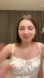 Regina_Lovee webcam model stream image