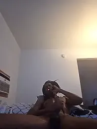 JamieLongs webcam model stream image