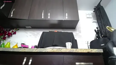 iniyalaboni webcam model stream image