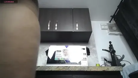 iniyalaboni webcam stripchat model stream image