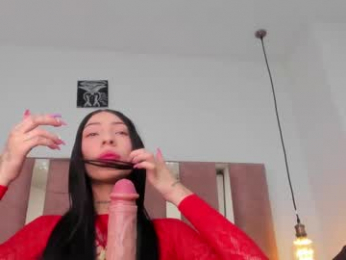 petite_valen webcam model stream image