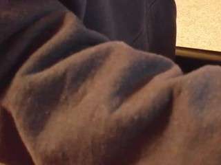 2tiredoftoys webcam model stream image