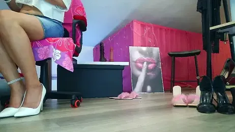 LadyOxana webcam model stream image