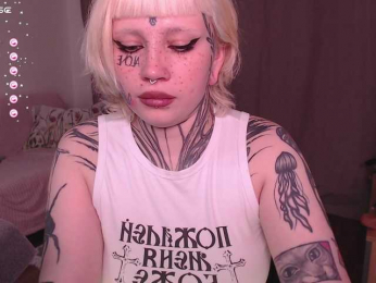 tradishka webcam model stream image