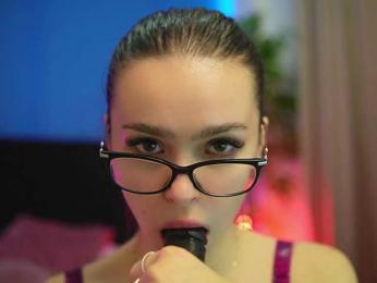 AlexxisRae webcam model stream image