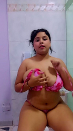 NahomyFoxy webcam model stream image
