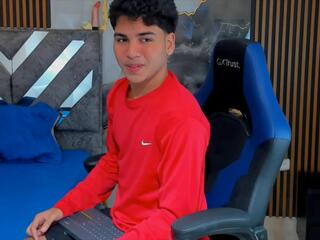 Lord Mackhenzy webcam model stream image