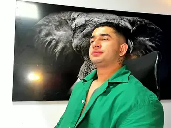 king_falconer webcam model stream image