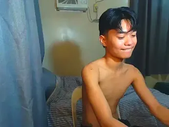 ur_little_secret webcam model stream image