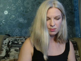 BlondeFox webcam model stream image