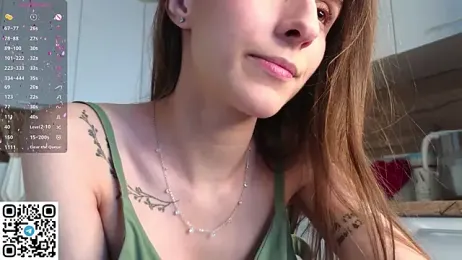 HellPeach webcam model stream image