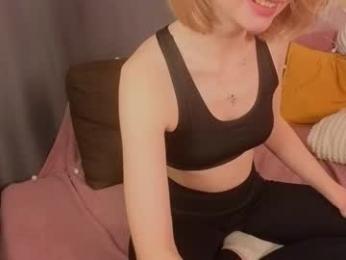 gwenkevwitch webcam model stream image