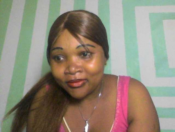 Kushia webcam model stream image