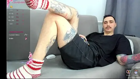 The_school_neighbor webcam model stream image