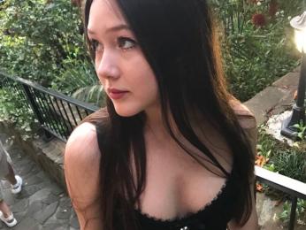 GiannaSky webcam model stream image