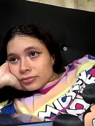 Caroline_Fox12 webcam stripchat model stream image