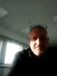 Husoban webcam model stream image