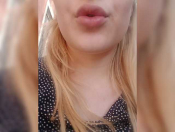 Vina-Nelly webcam model stream image