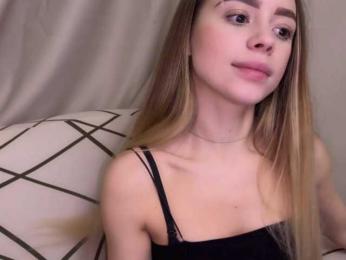 JuliaMiracle webcam model stream image