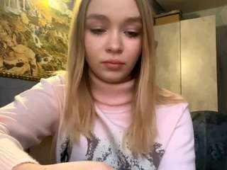 lucieyamamoto webcam model stream image