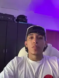 Mattew_Dluca_ webcam model stream image