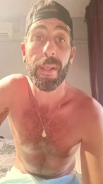 Elfrutero_24 webcam model stream image