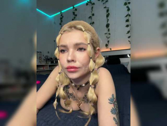 Emmagoodgirl webcam model stream image