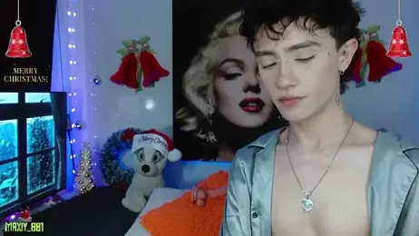 maxiy_001 webcam stripchat model stream image