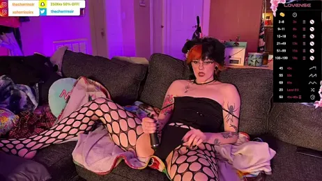 CherriNoir webcam model stream image