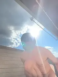 issy19 webcam model stream image