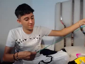 maximo_and_isa webcam model stream image