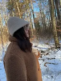 AvaFlowers6 webcam model stream image