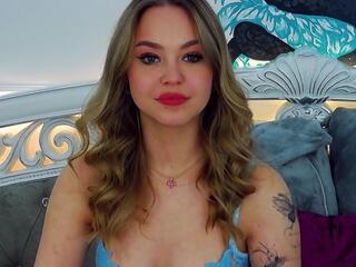 Eva Mendens webcam flirt4free model stream image