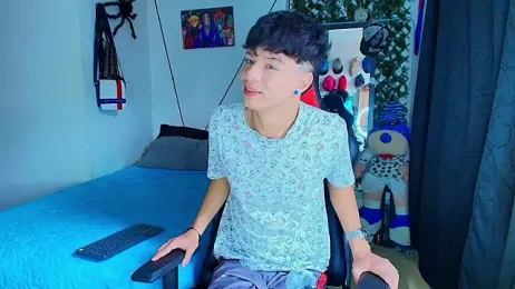 twink_sebas_ webcam model stream image