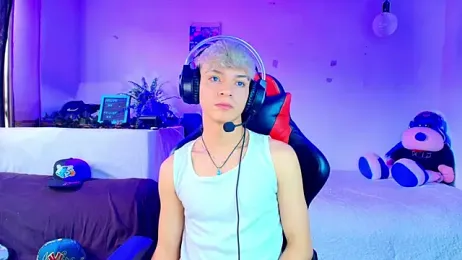 twink_sebas_ webcam model stream image