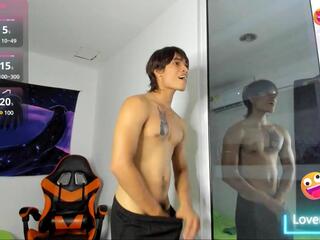 Kenshi Roa webcam model stream image