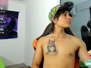 Kenshi Roa webcam model stream image