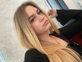 Sarah Drew webcam model stream image