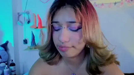 zoelight18 webcam model stream image