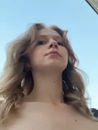 Julie_Cutie webcam model stream image