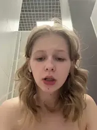 Julie_Cutie webcam stripchat model stream image