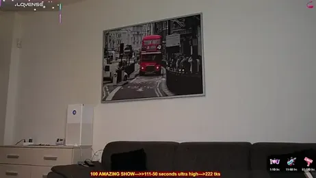 HeySiryy webcam model stream image