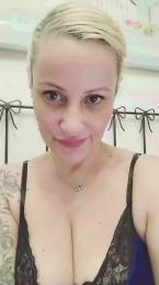 Shelket webcam model stream image