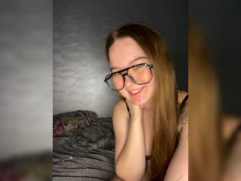 DoollSin webcam model stream image