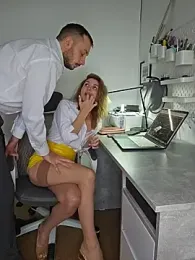 Lovebackground webcam model stream image