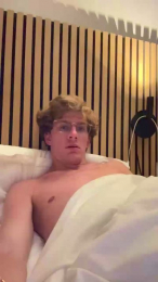 Ptitloup webcam model stream image