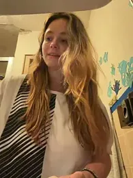 Rhyumii webcam model stream image