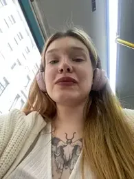 Honey___Hot webcam model stream image