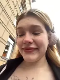 Honey___Hot webcam model stream image